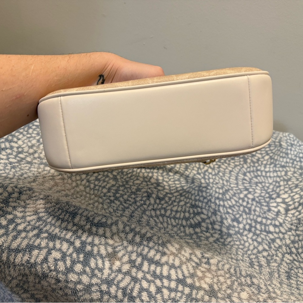 Coach Terri Shoulder Bag - Picture 3 of 6